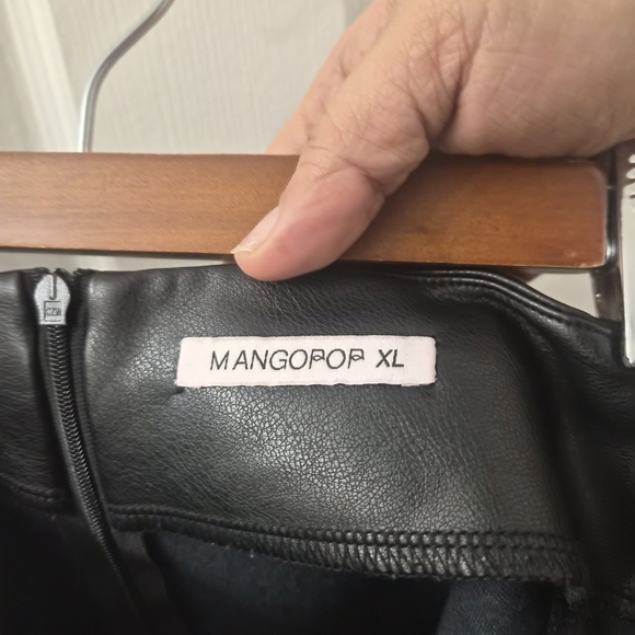 Sleek Black Mini Skirt - Picture 3 of 11